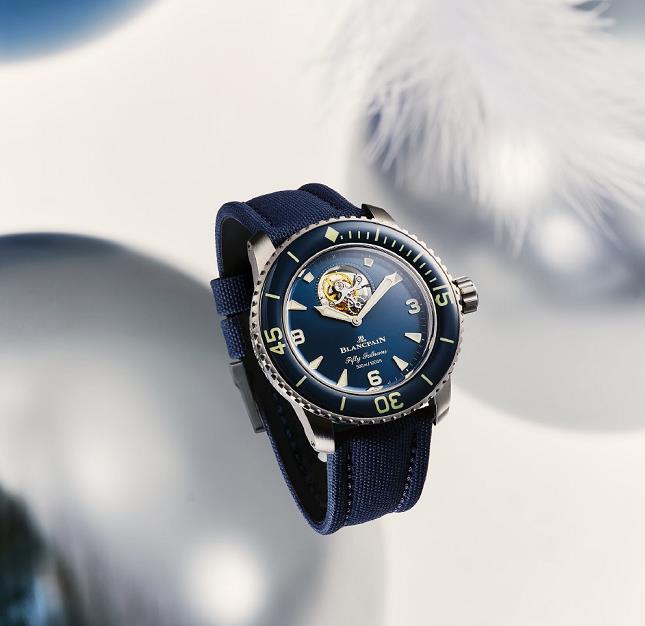 宝珀表带掉色怎么办